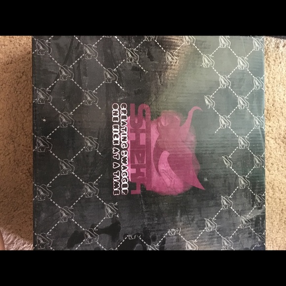 Boot - Picture 4 of 4